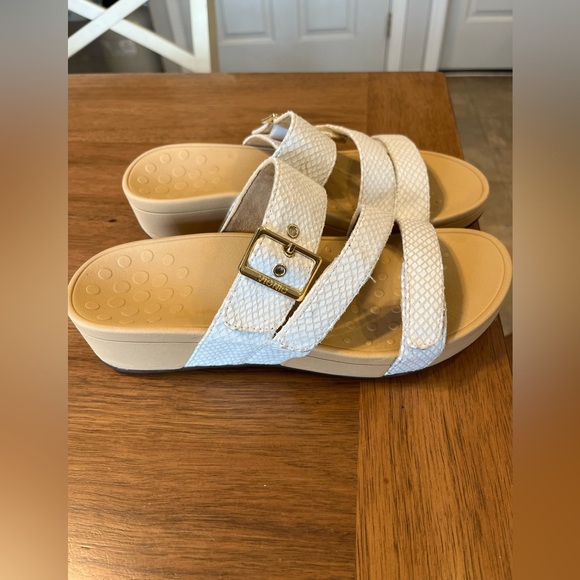 Vionic Pacific Rio Women's White Lizard Platform Sandals Size 9 - Picture 5 of 14